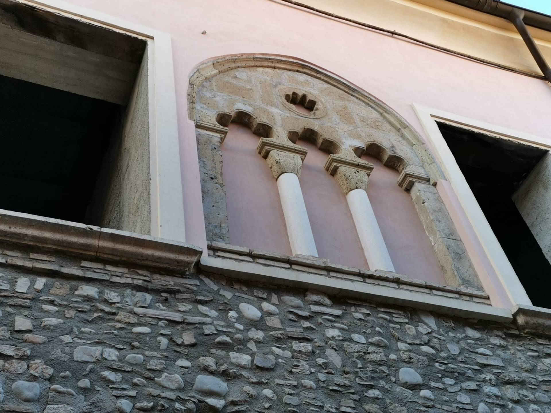 Palazzo / stabile di 850 mq a Benevento