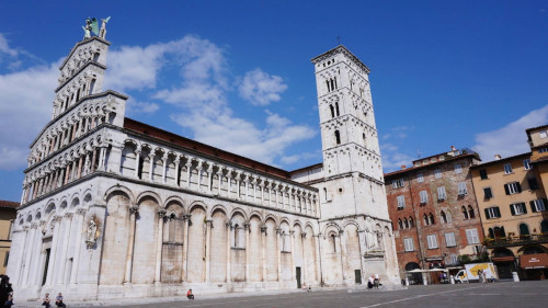 Commercial Property a Lucca