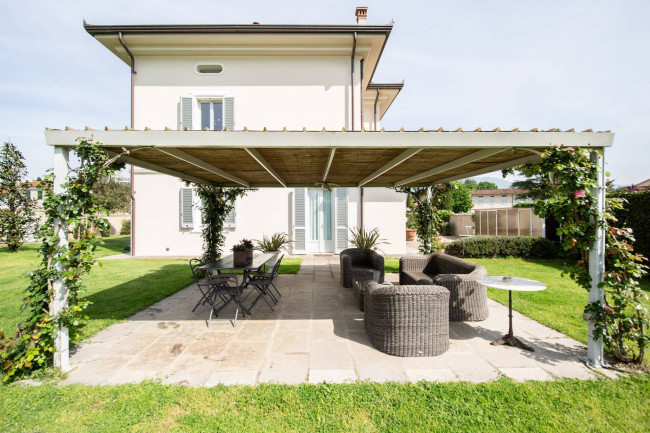 Villa in vendita a Camigliano, Capannori (LU)