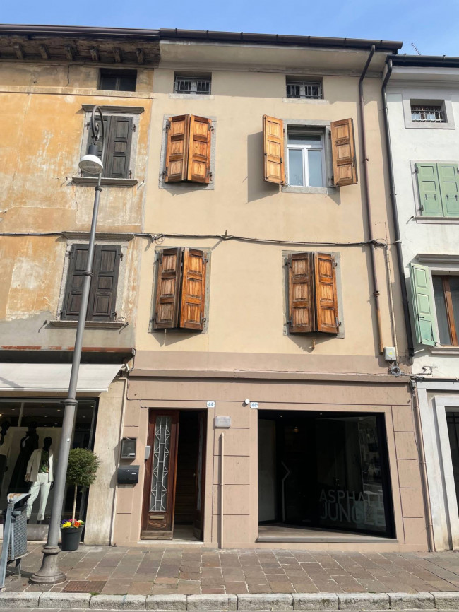 Uffici e Negozi in Vendita a Udine