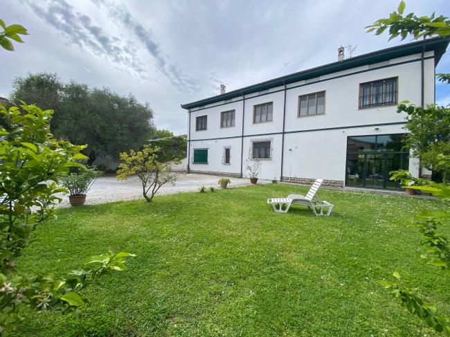 Villa in vendita a Vecchiano (PI)