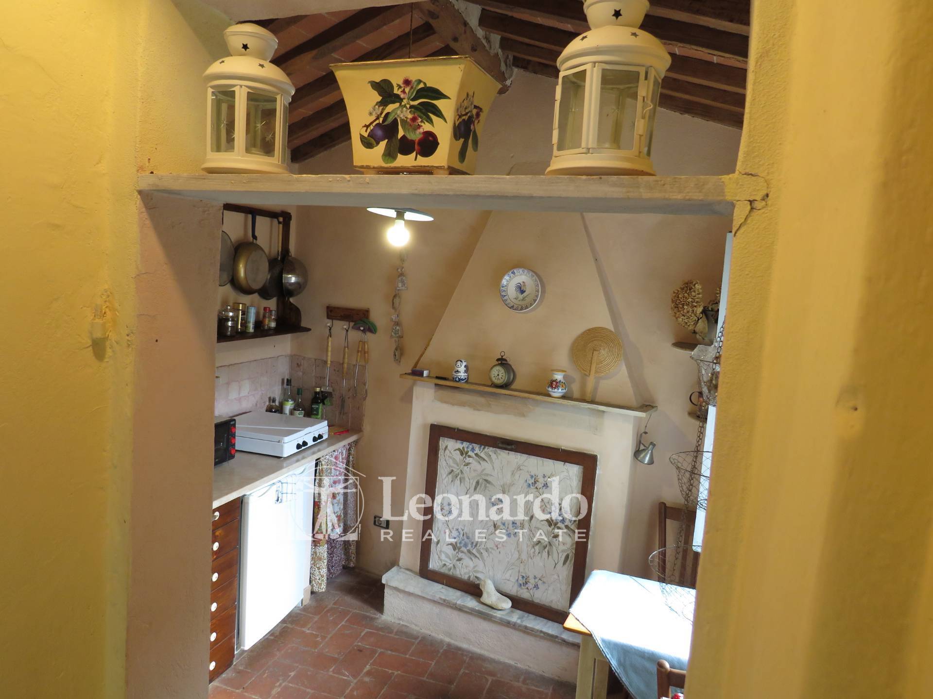 Villa Unifamiliare - Indipendente PIETRASANTA vendita    Immobiliare Leonardo srl