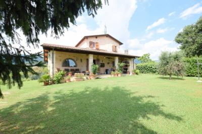 Casa indipendente in Vendita a Camaiore