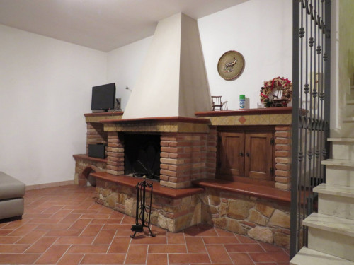 Indipendent house for Sale to Viareggio