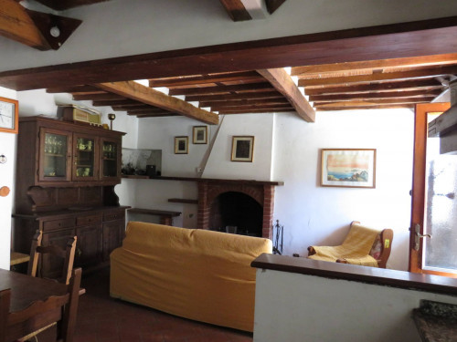 Casa indipendente in vendita a Montigiano, Massarosa (LU)