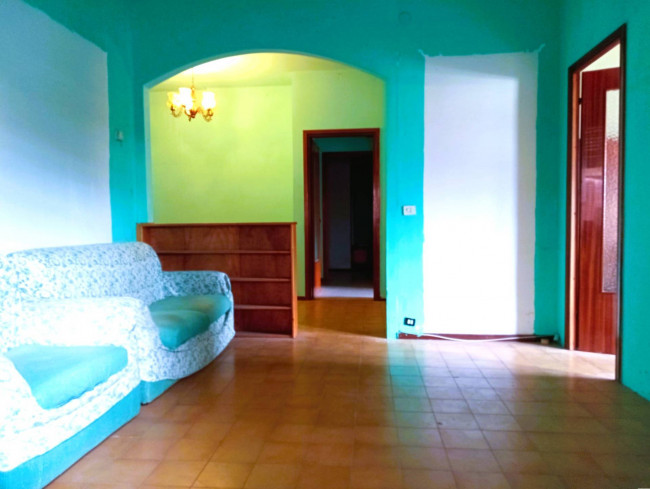 Apartment for Sale to Seravezza