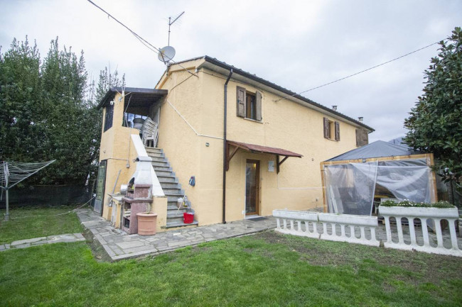 Indipendent house for Sale to Pietrasanta