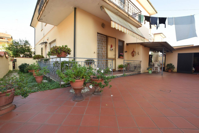 Apartment for Sale to Viareggio