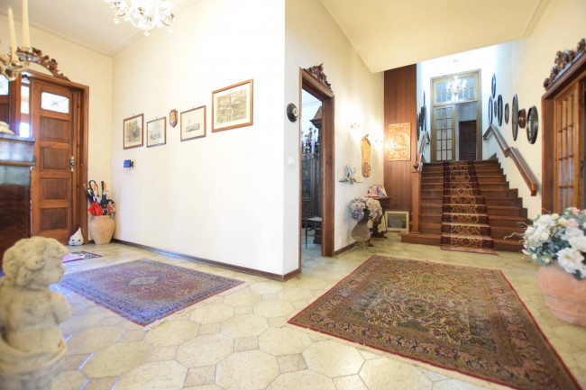 Villa in vendita a Viareggio (LU)