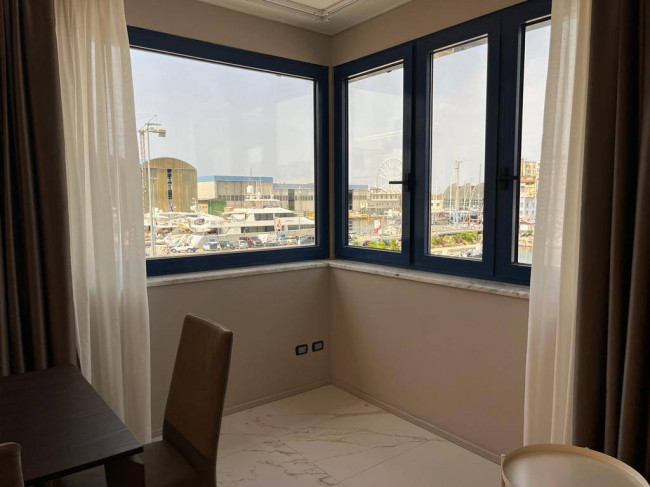 Appartamento in Affitto a Viareggio
