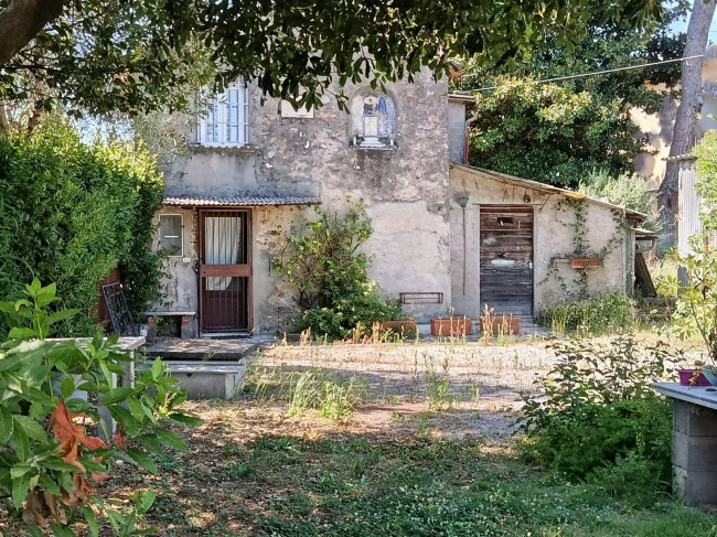 Casa indipendente in Vendita a Pietrasanta