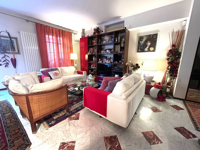 Casa indipendente in Vendita a Viareggio