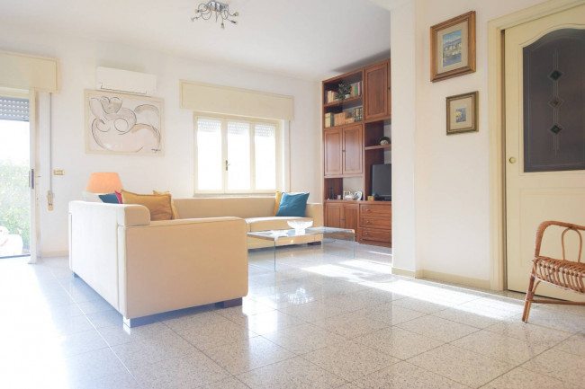 Appartamento in Vendita a Viareggio