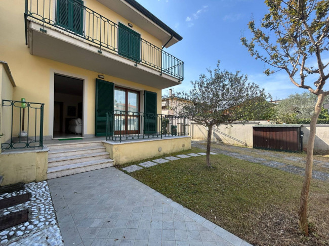 Indipendent house for Sale to Viareggio