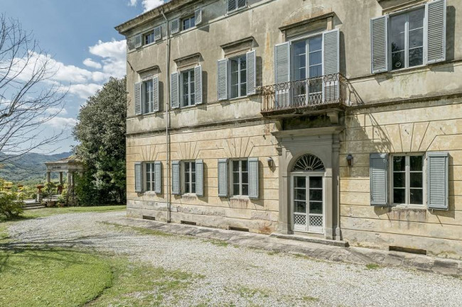 Casa indipendente in Vendita a Lucca