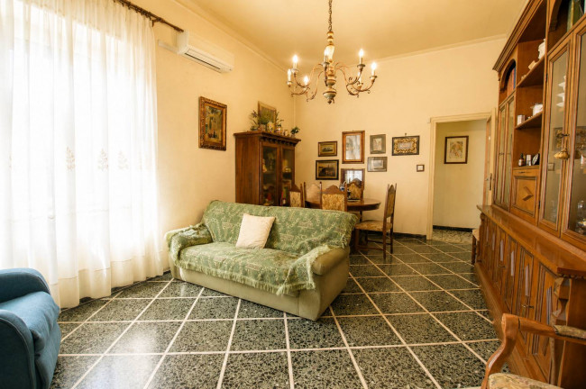 Appartamento in Vendita a Viareggio