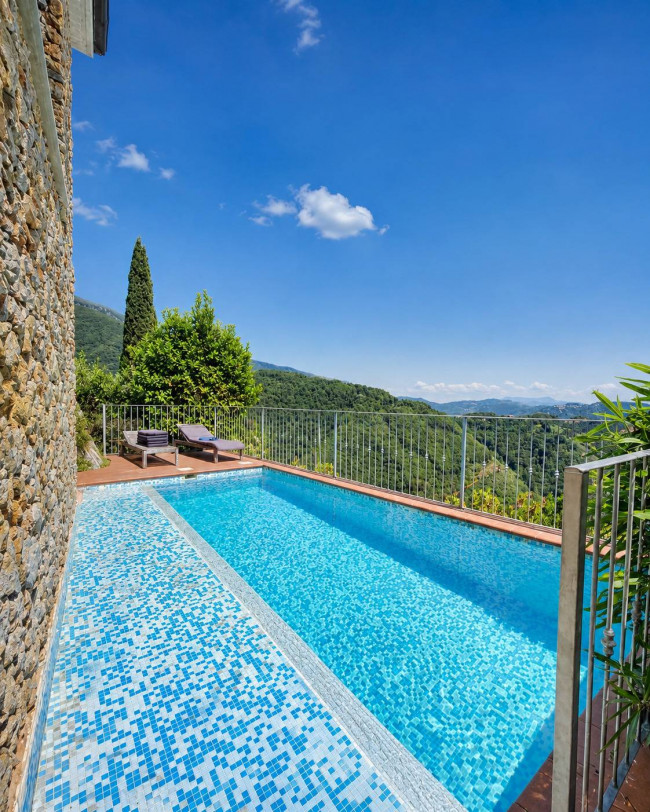 Casa indipendente in Vendita a Pietrasanta