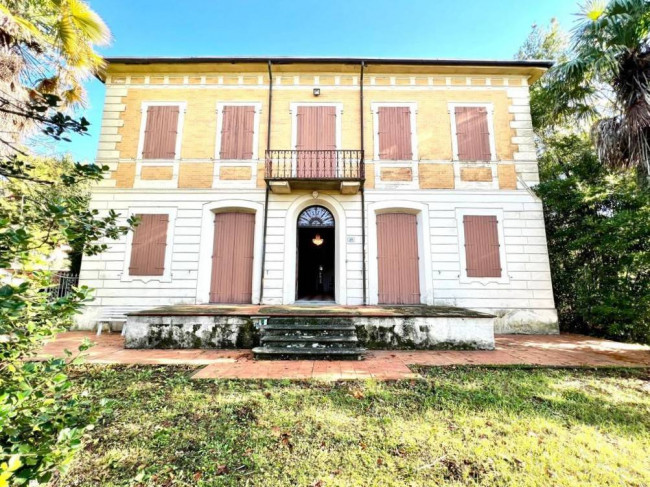 Casa indipendente in Vendita a Camaiore