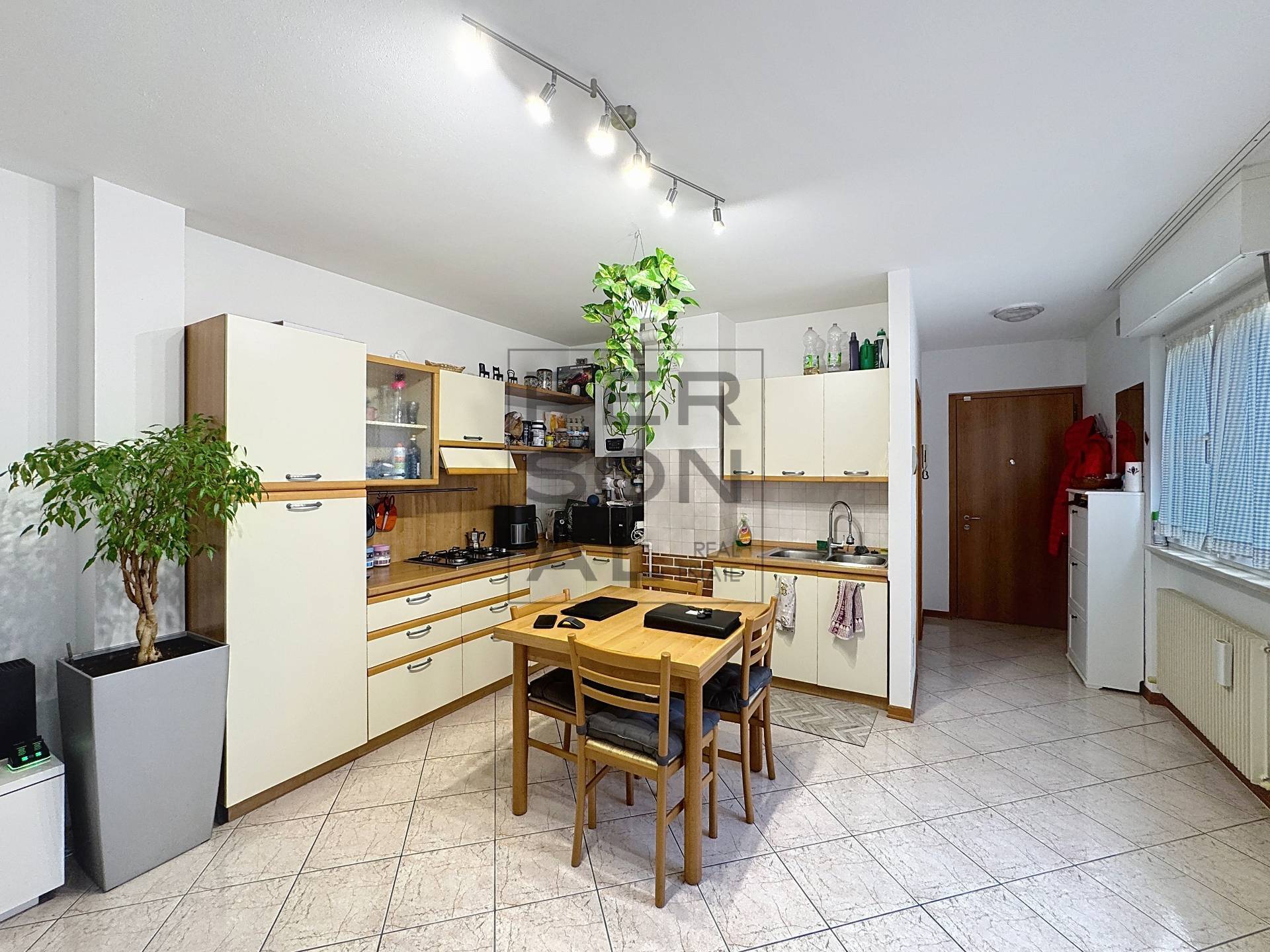 Foto appartamento in affitto a Rovereto (Trento)