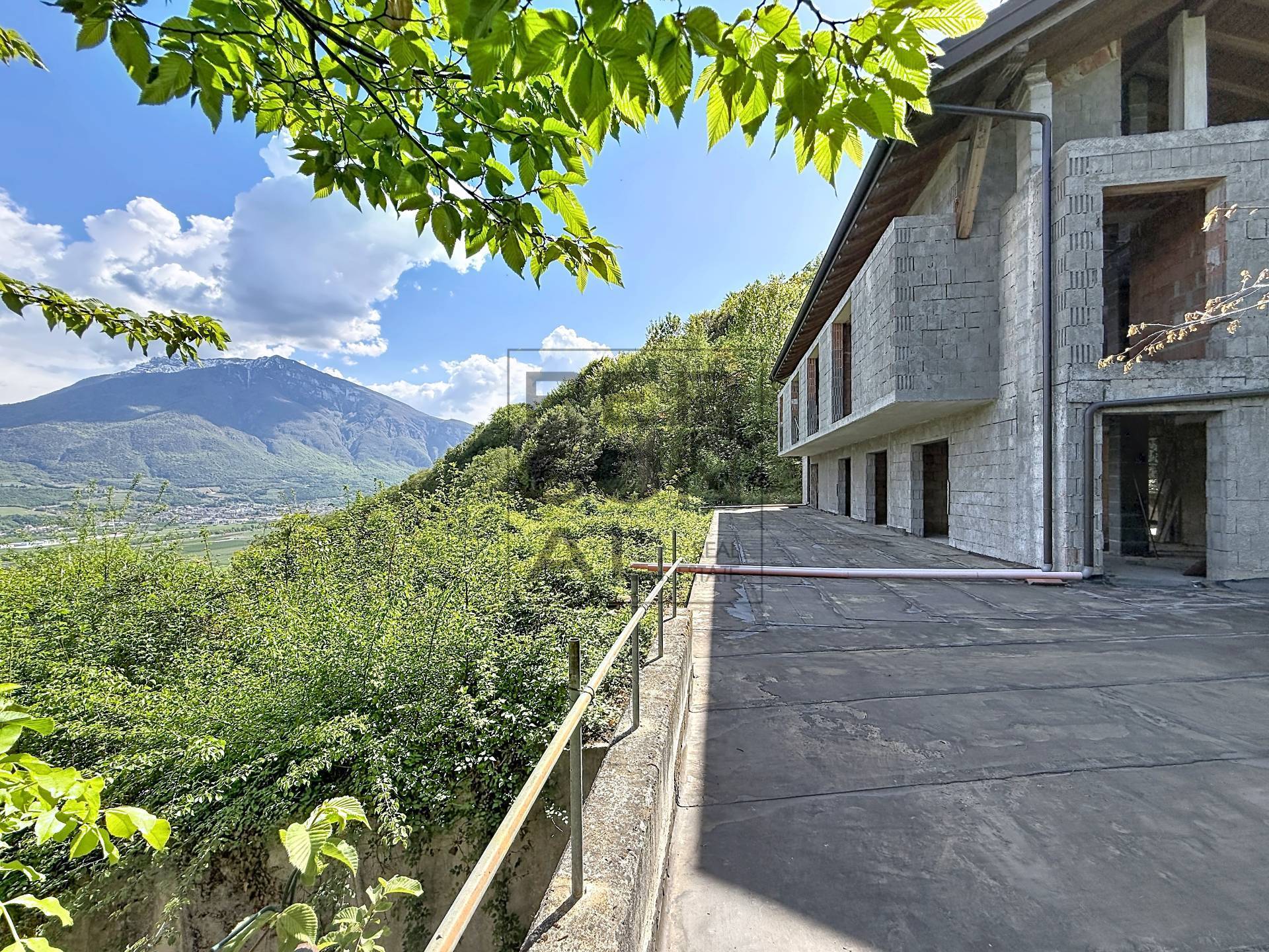 Foto casa indipendente in vendita a Trento (Trento)