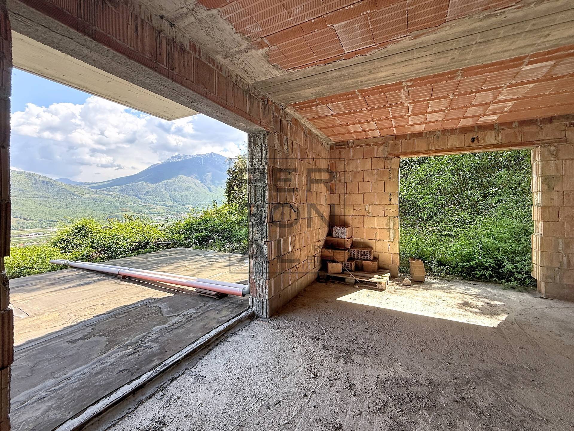 Foto casa indipendente in vendita a Trento (Trento)