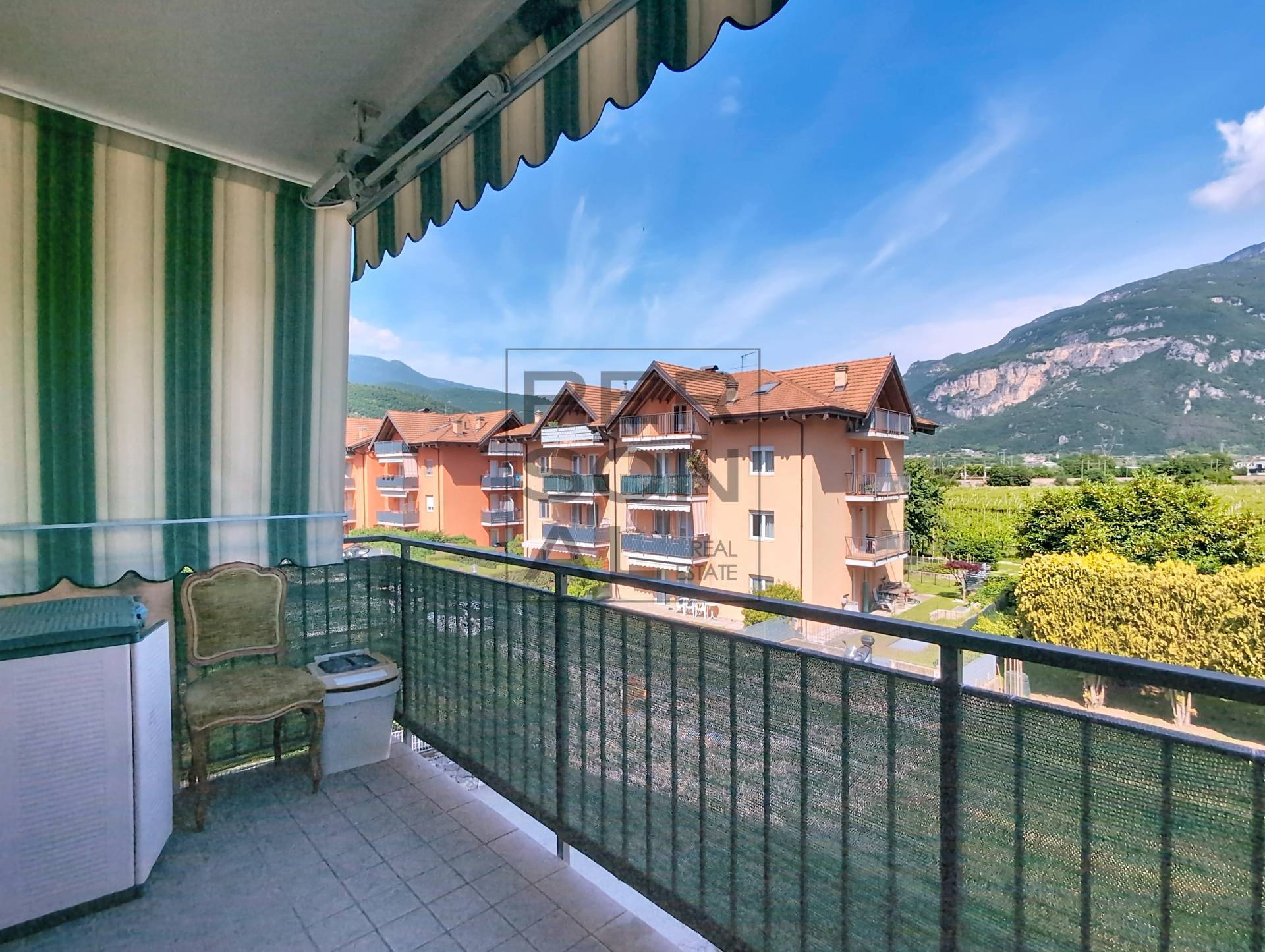 Foto appartamento in vendita a Rovereto (Trento)