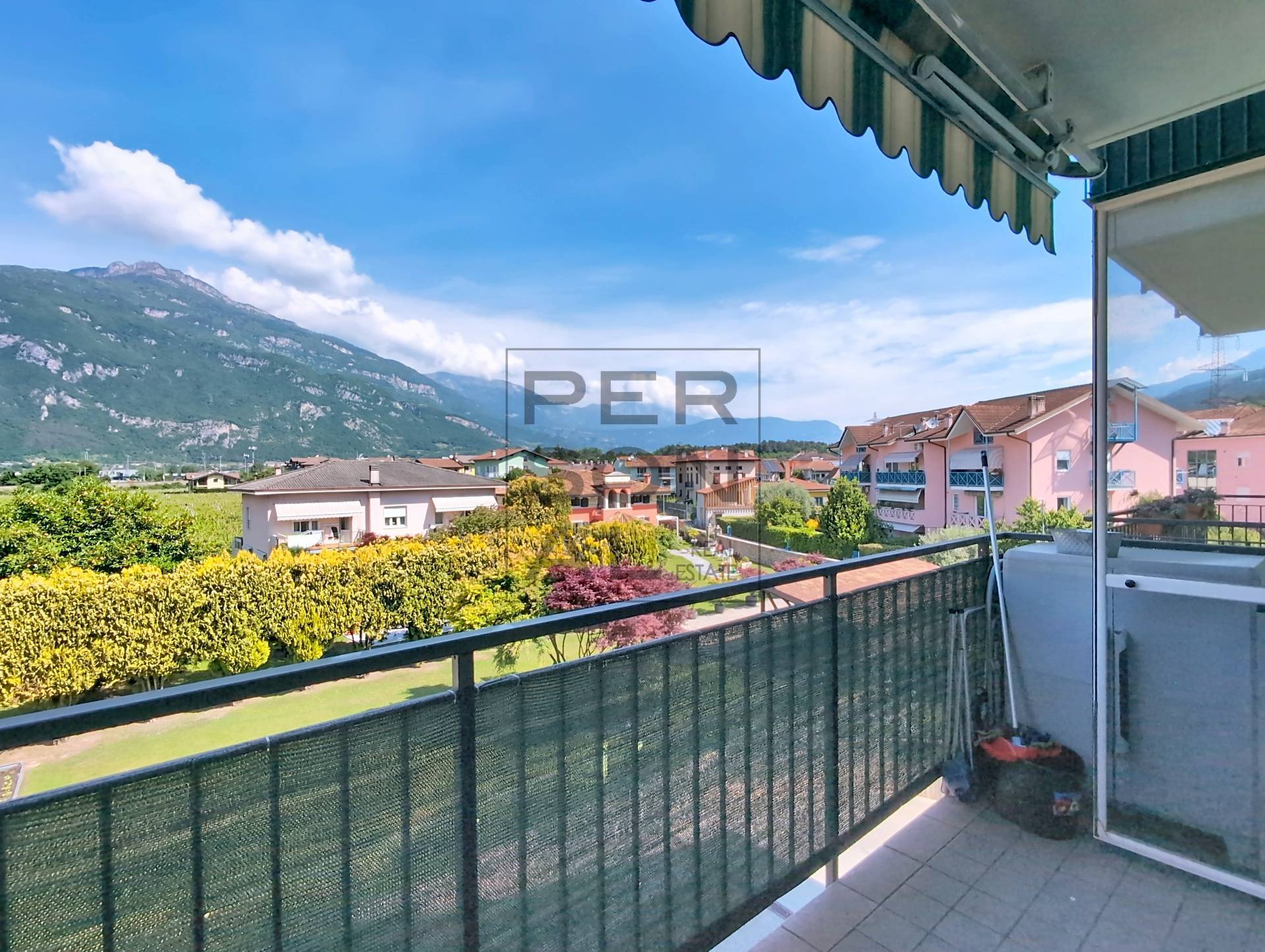 Foto appartamento in vendita a Rovereto (Trento)