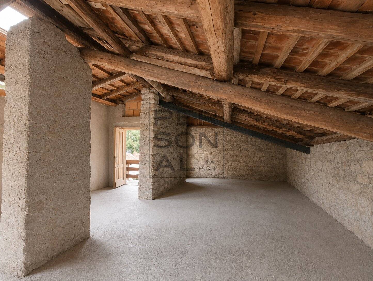 Foto porzione di casa in vendita a Rovereto (Trento)