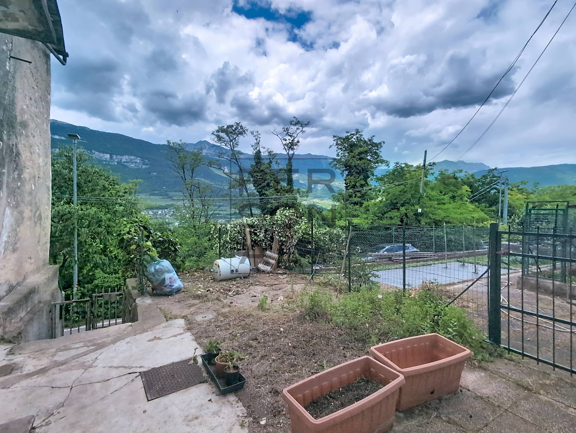 Foto porzione di casa in vendita a Rovereto (Trento)