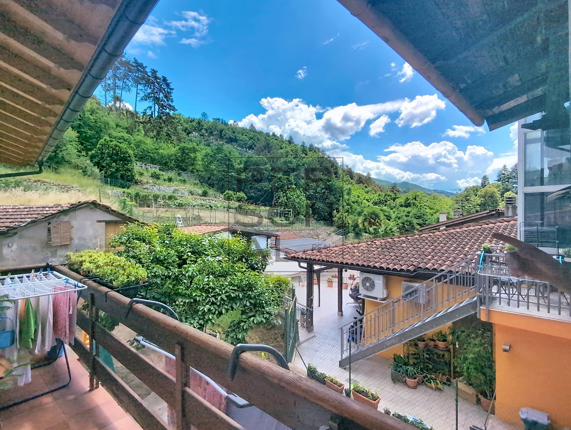 Foto porzione di casa in vendita a Rovereto (Trento)