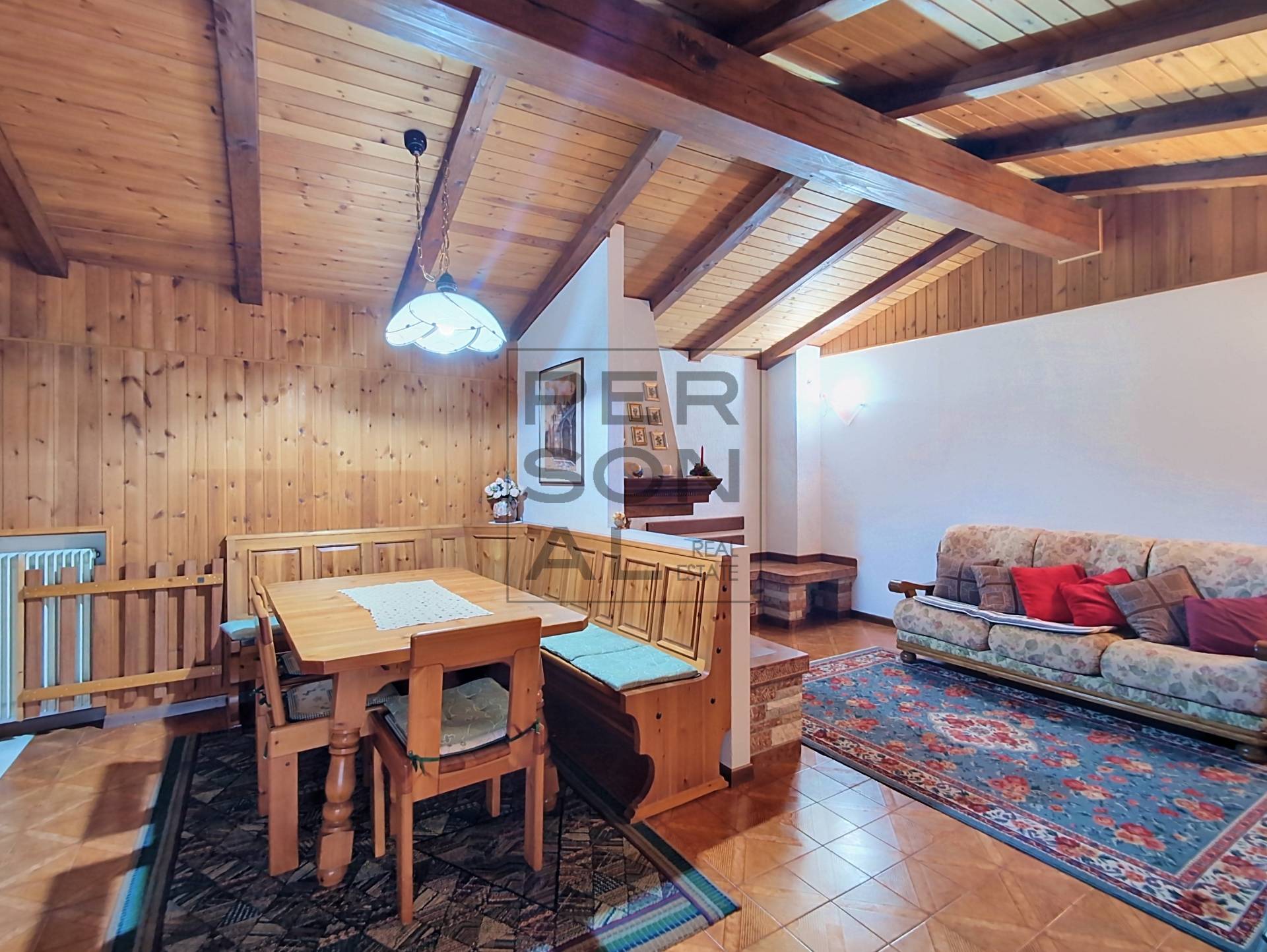 Foto porzione di casa in vendita a Trambileno (Trento)
