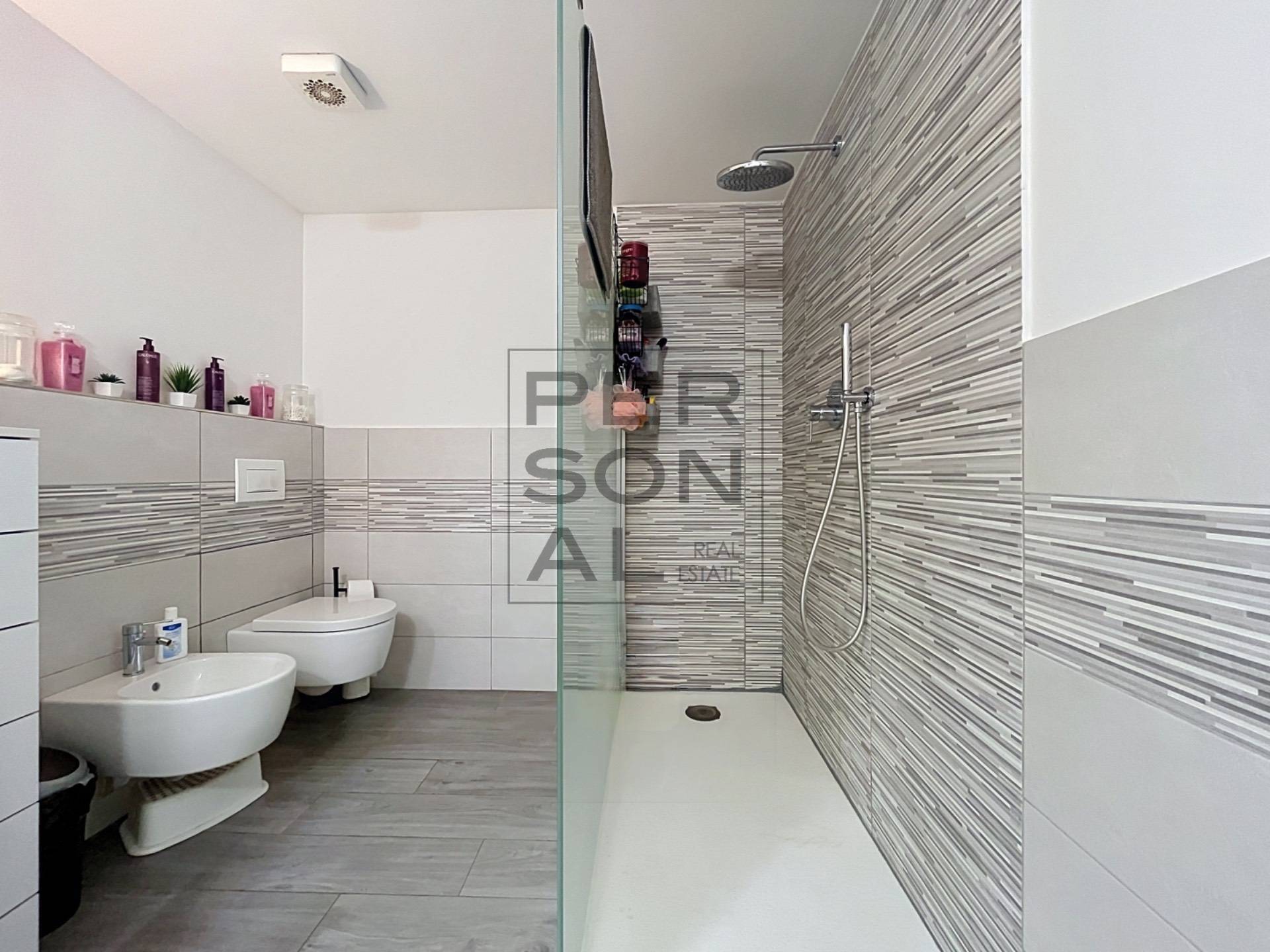 Foto appartamento in vendita a Rovereto (Trento)