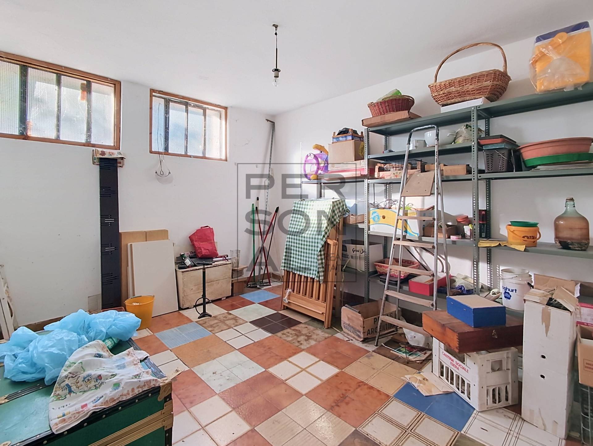 Foto appartamento in vendita a Isera (Trento)