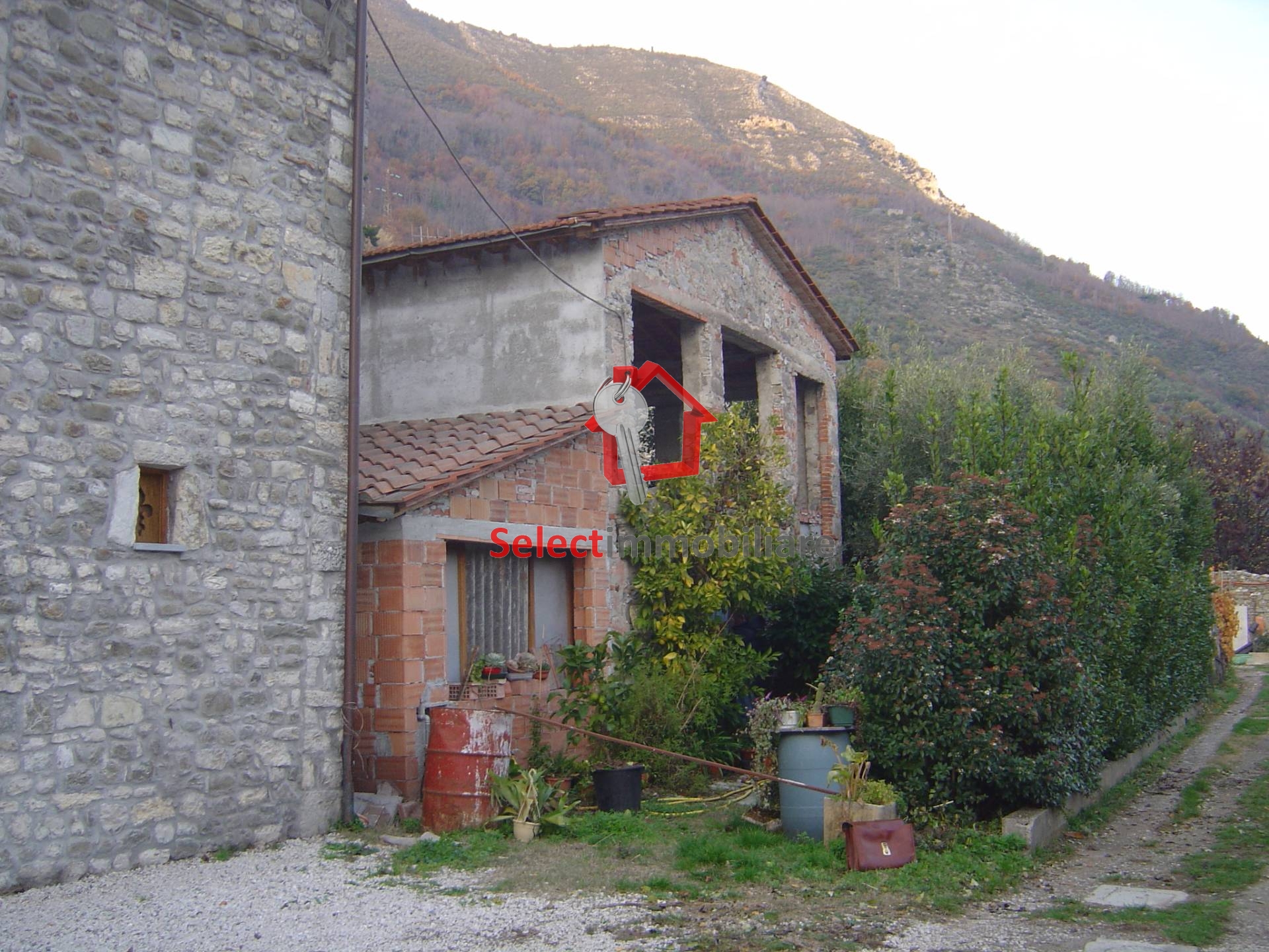 Rustico in vendita a Diecimo, Borgo A Mozzano (LU)