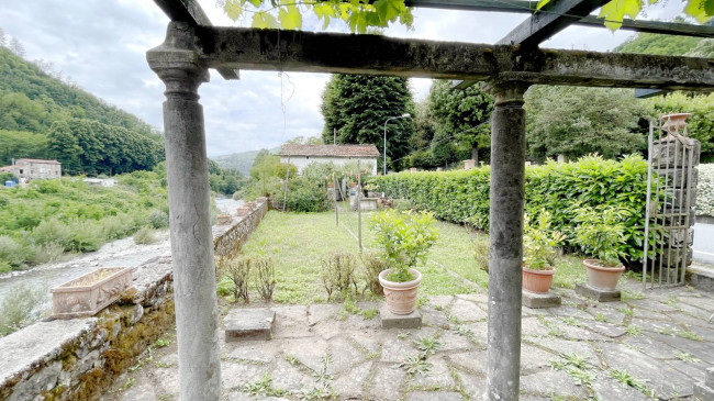 Villa in vendita a Bagni Di Lucca (LU)