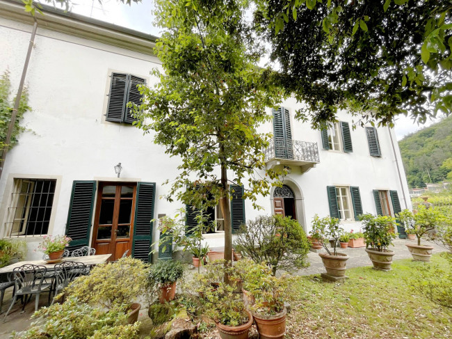 Villa in vendita a Bagni Di Lucca (LU)