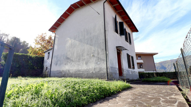 Casa indipendente in vendita a Castelnuovo Di Garfagnana (LU)