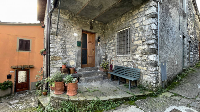 Appartamento in vendita a Cune, Borgo A Mozzano (LU)