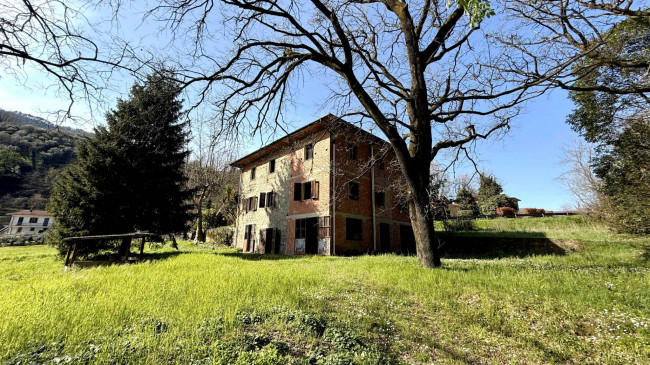 Casa indipendente a Villa Basilica