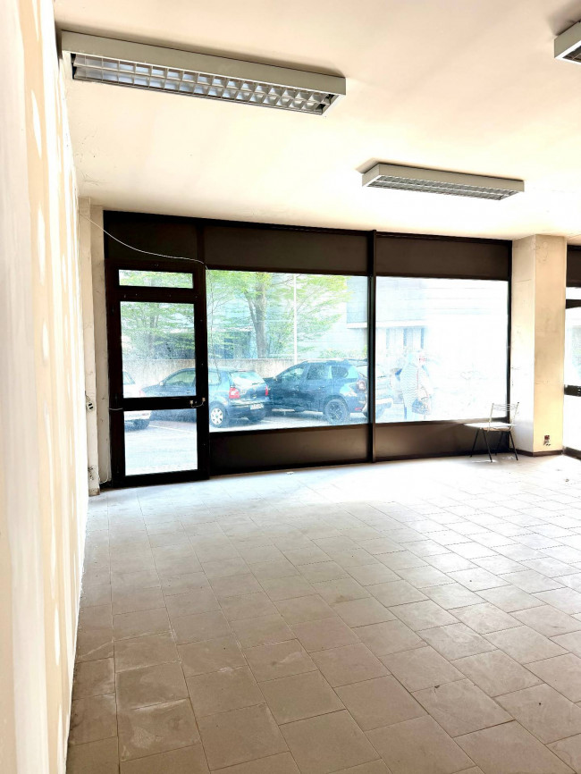 Attività commerciale in Affitto a Conegliano