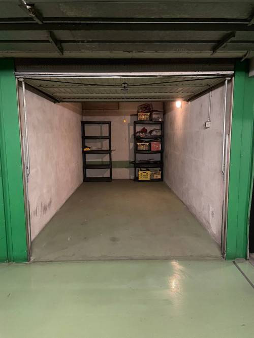 Box o garage in Vendita a Milano