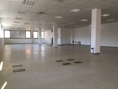 Immobile commerciale in Affitto a Milano