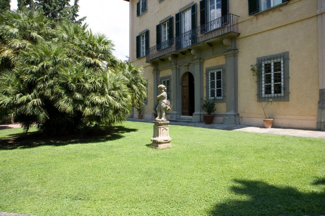 Villa in Vendita a Casciana Terme Lari