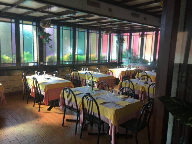 Ristorante pizzeria in Vendita a Settimo Milanese