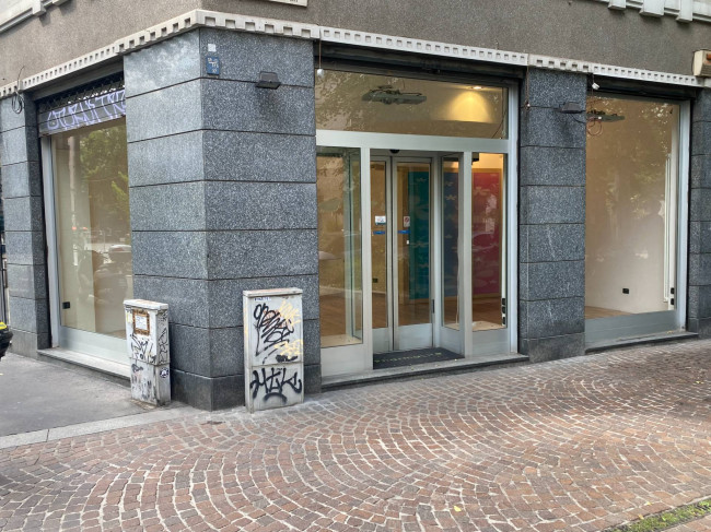 Negozio in Vendita a Milano
