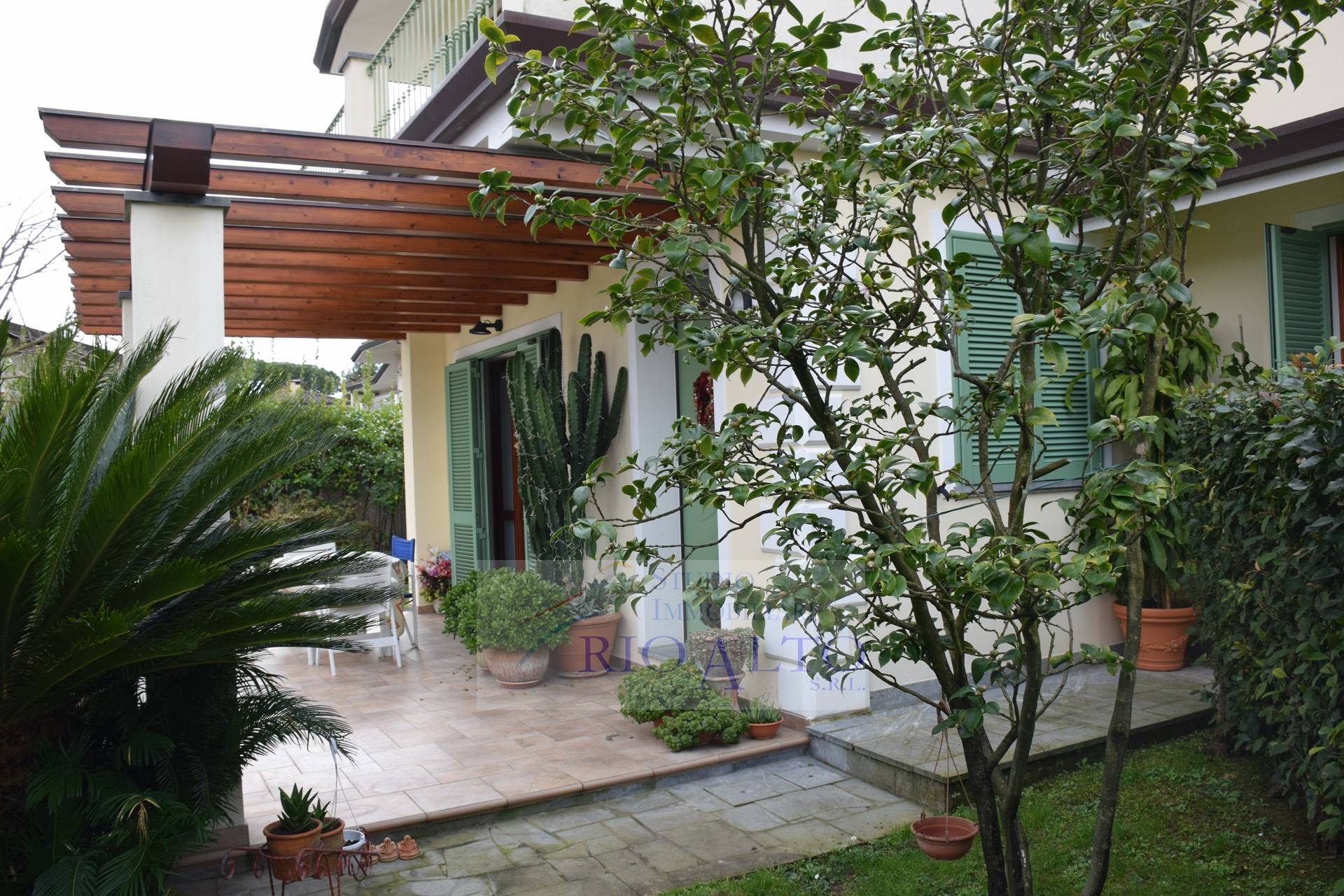  forte dei marmi vendita quart:  studio immobiliare rio alto