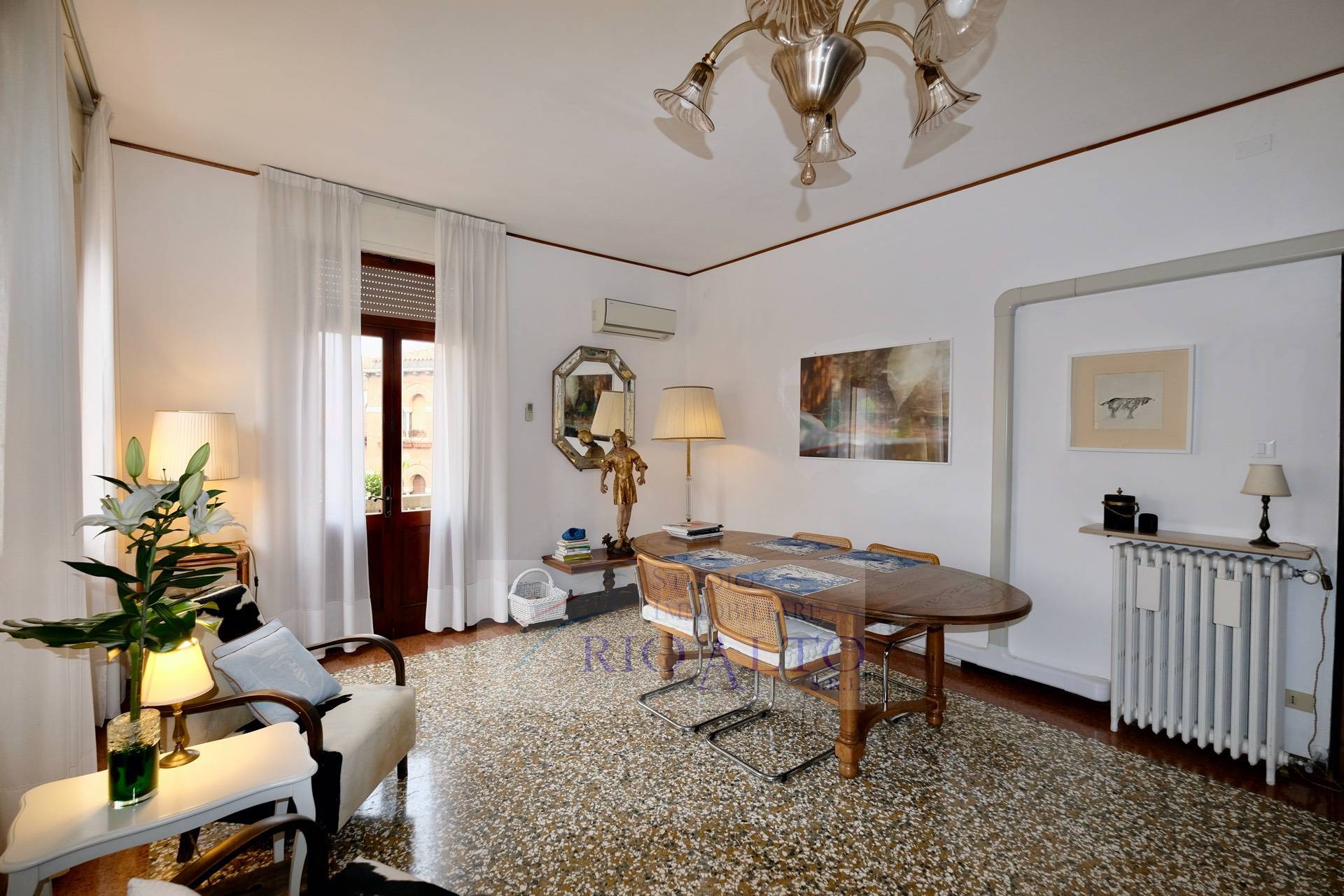 Appartamento VENEZIA vendita  Lido di Venezia  Studio Immobiliare Rio Alto
