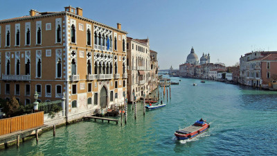 Flat for Sale to Venezia
