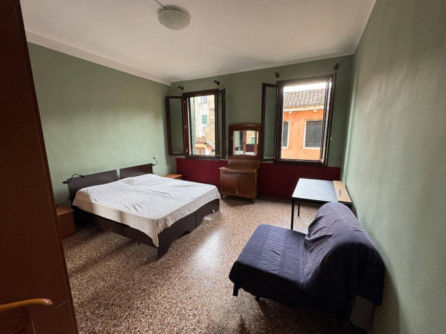 Flat for Rent to Venezia