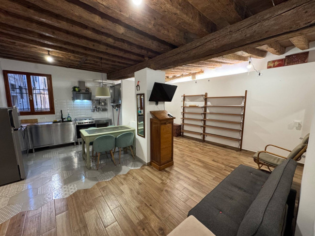 Appartamento in Affitto a Venezia